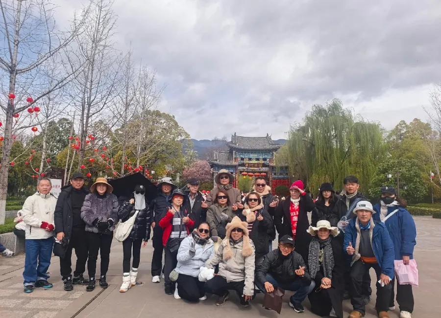云南旅行团队合影